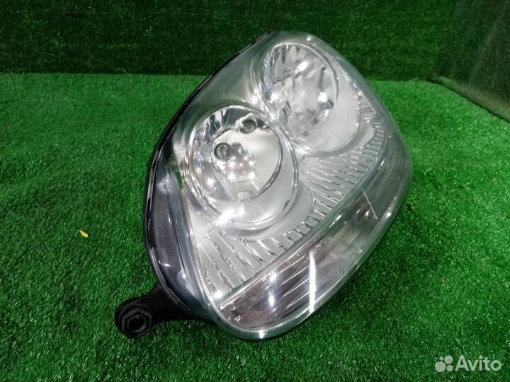 Фара передняя левая Volkswagen Golf 5 BLG (1.4)