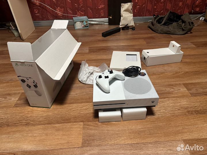 Консоль Xbox One s