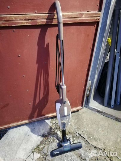 Пылесос Starwind sch1260 бу