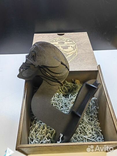 Вешалка для шлема