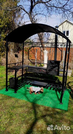 Мангал с крышей