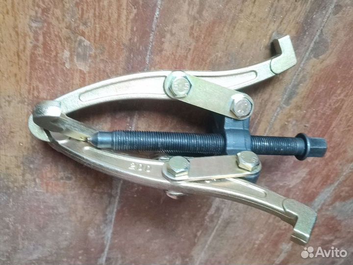 Съемник подшипников 200