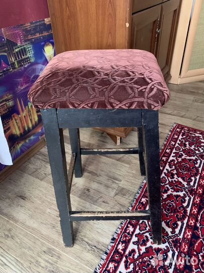 Табурет высокий