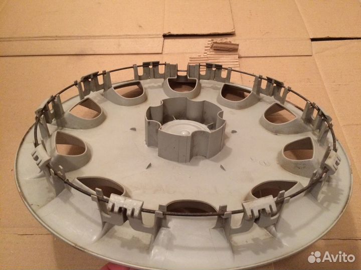 Колпак колеса Skoda Octavia 1U0601147F