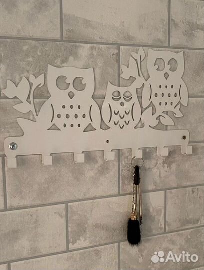 Ключница-вешалка настенная металлическая