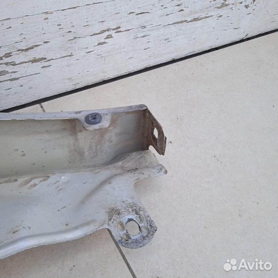 Крыло переднее левое Volkswagen Golf 4