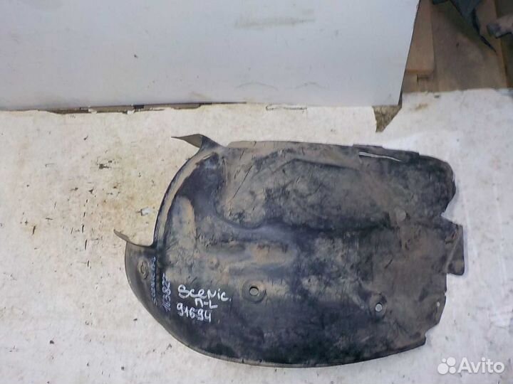 Подкрылок передний левый Renault Scenic