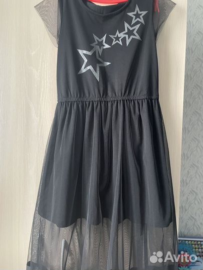 Платья