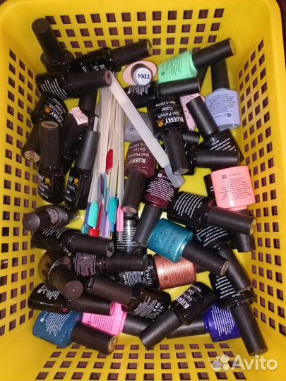 Забронировано Гель-лаки и лампа