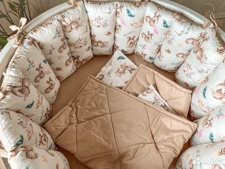 Комплект новый в овальную кроватку
