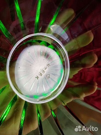 Салатник из зелёного стекла советский