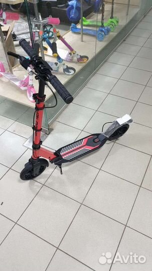 Самокат с дисковым тормозом