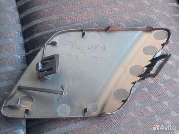 Заглушка буксировочного крюка приус 2016+