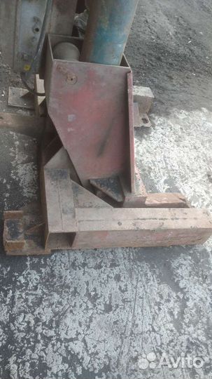 Подъемник винтовой для грузовых автомобилей