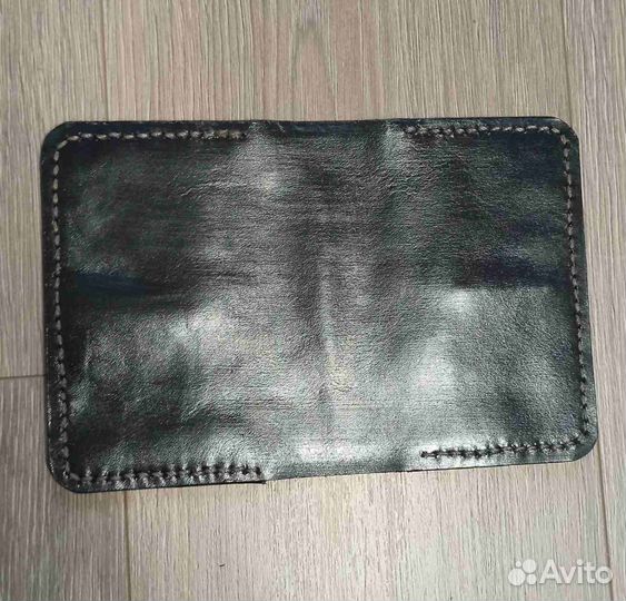 Обложка на паспорт из кожи ручной работы