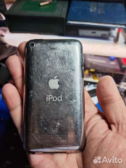Apple iPod touch 16gb (model A1367)