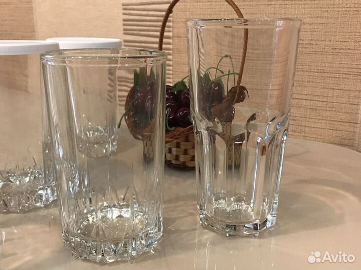 Стеклянные стаканы