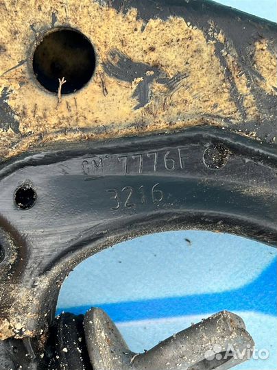 Рычаг передний левый 39021472