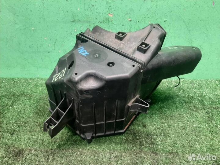 Корпус воздушного фильтра Volvo XC90 2006