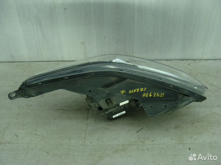 Фара левая Kia Cerato