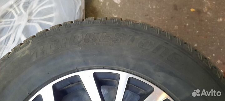 Колеса в сборе 215/70R16 на Mitsubishi Outlander