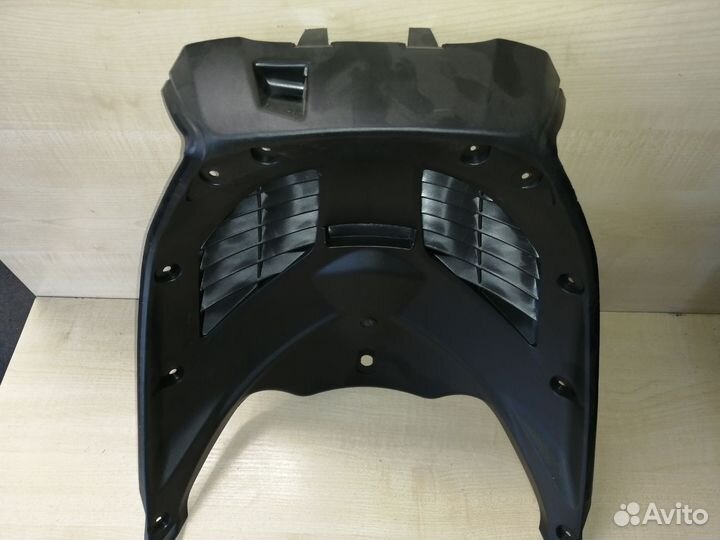 Пластик за колесом скутера Vento Max 200cc