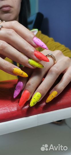 Маникюр и педикюр