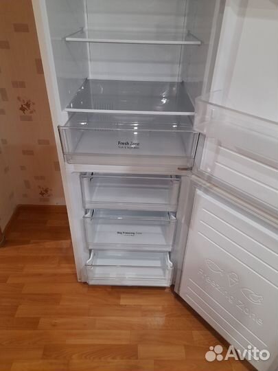 Холодильник новый