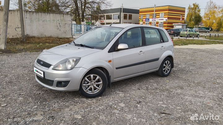 Ford Fiesta 1.6 МТ, 2006, 211 800 км