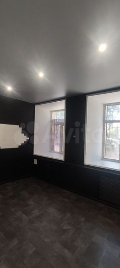 2-к. квартира, 49 м², 1/3 эт.