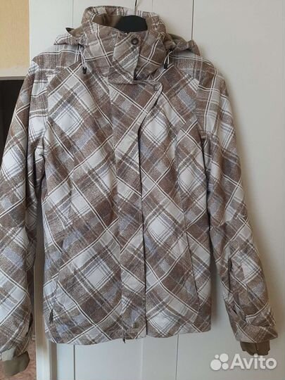 Горнолыжная куртка женская 44