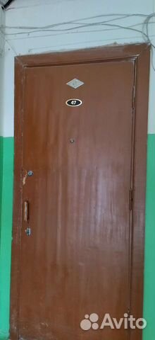 Дверь входная деревянная с замком
