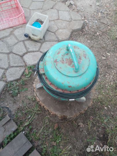 Продам пылесос бу