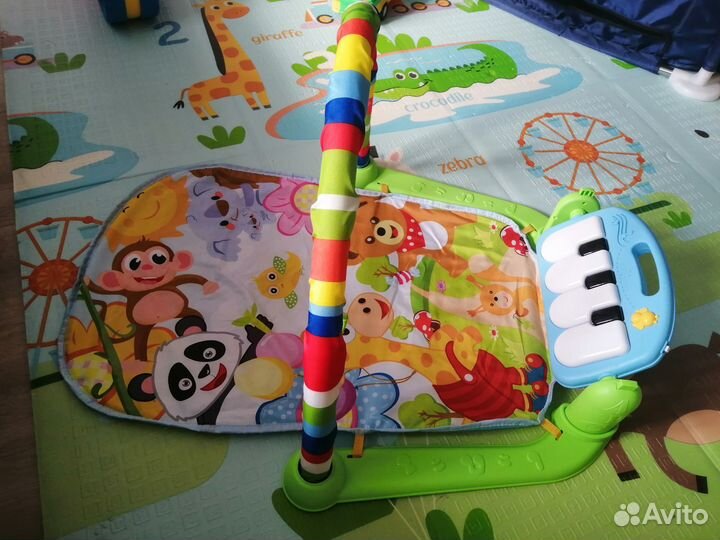 Детский игровой коврик с пианино