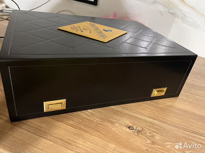 Коробка из под коньяка