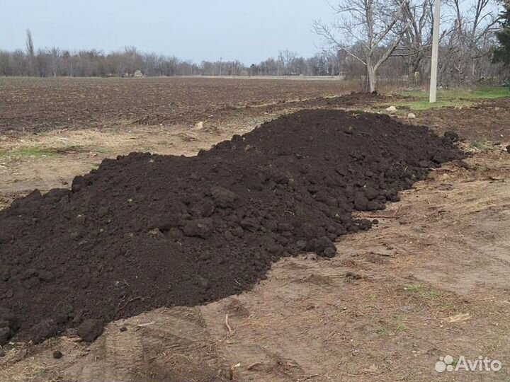 Чернозём с доставкой от 5 кубов в день заказа