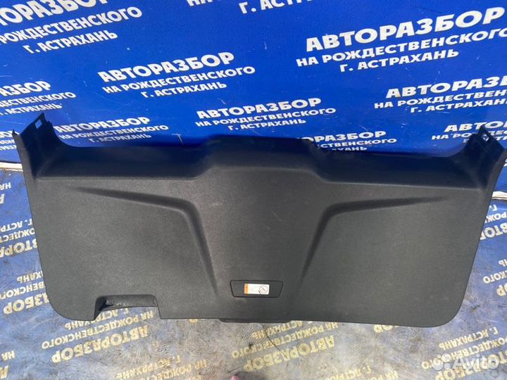 Обшивка крышки багажника Ford Explorer внедорожник