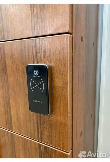 Электронные замки Ozlocks в раздевалку для фитнес