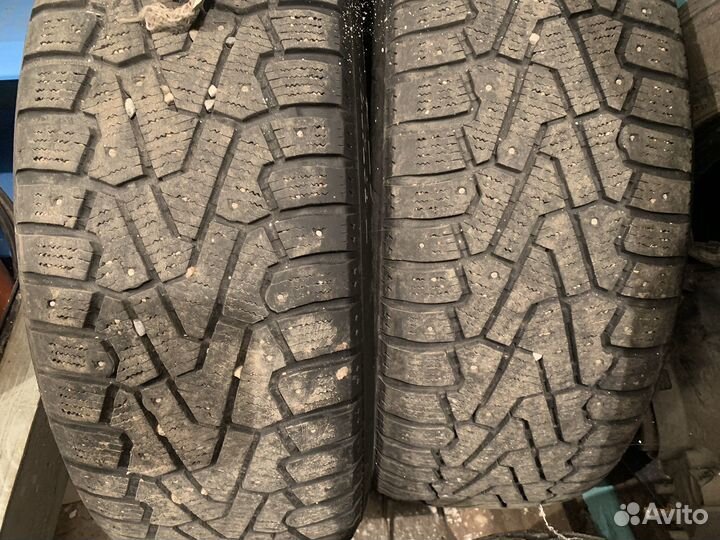 Pirelli Ice Zero 215/55 R17