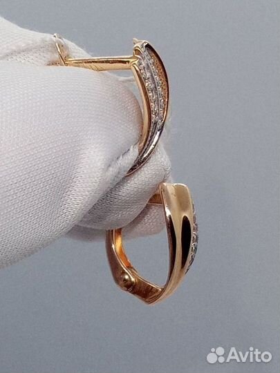 Серьги с синтетическим камнем Золото