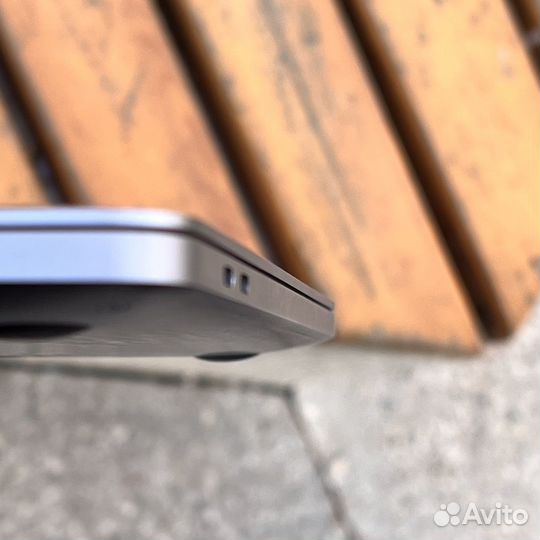 Apple MacBook Pro 13 2020 M1 8/256 Space Gray