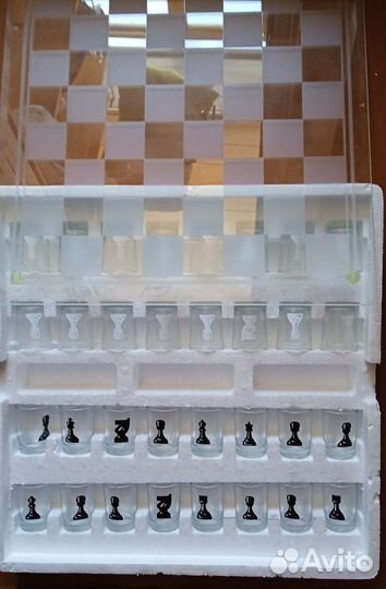 Шахматы стопки, пьяные шахматы