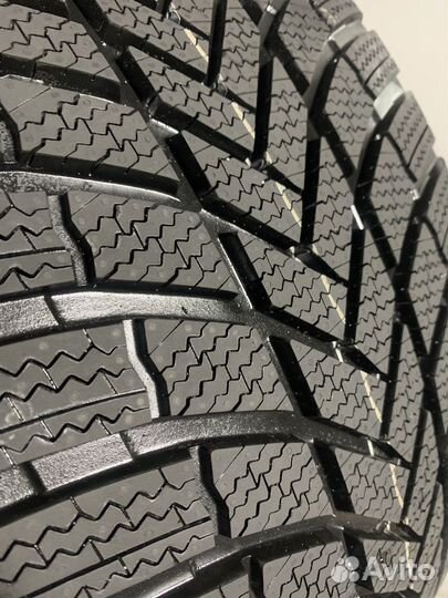 Bridgestone Blizzak LM005 DriveGuard 265/40 R21 105V