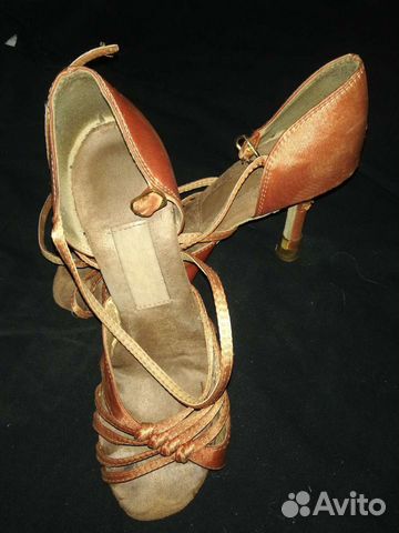Обувь для бальных танцев