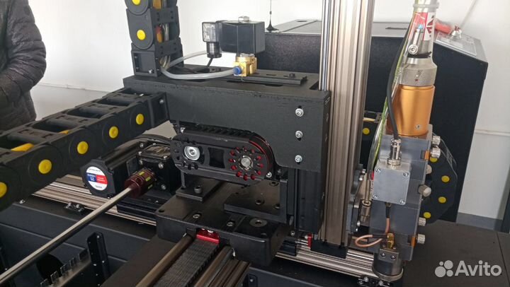 Оптоволоконный лазерный станок TauLaser 3015