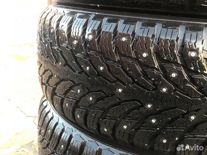Nokian Tyres Hakkapeliitta 9 SUV 235/60 R18