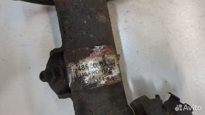 Амортизатор подвески Toyota Avensis 3, 2010