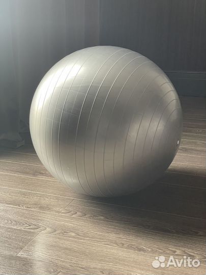 Гимнастический мяч фитбол