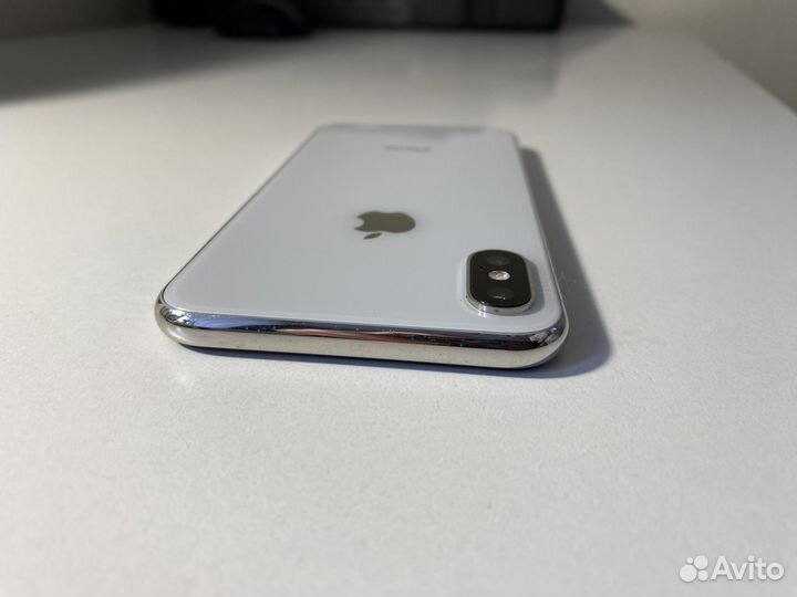 iPhone X, 64 ГБ
