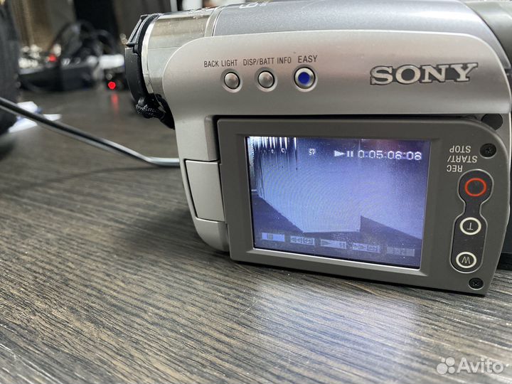Видеокамера Sony DCR-HC23E